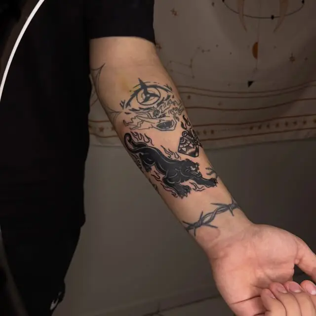 Pantera em blackwork sólido no antebraço